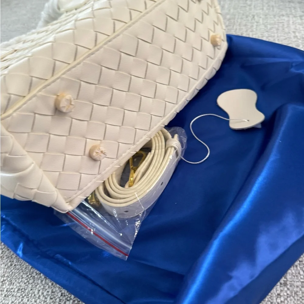 Clara Bag; Chic Ivory Woven Satchel - Picture 3 of 3